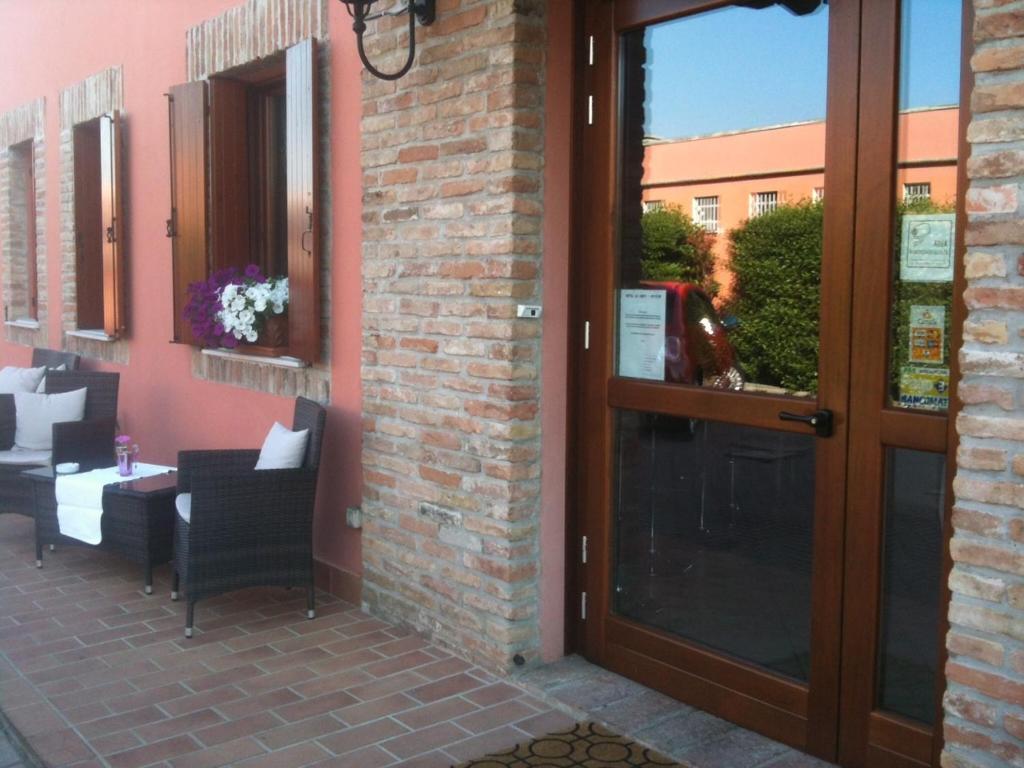 Hotel Le Corti Pitstop Φεράρα Εξωτερικό φωτογραφία