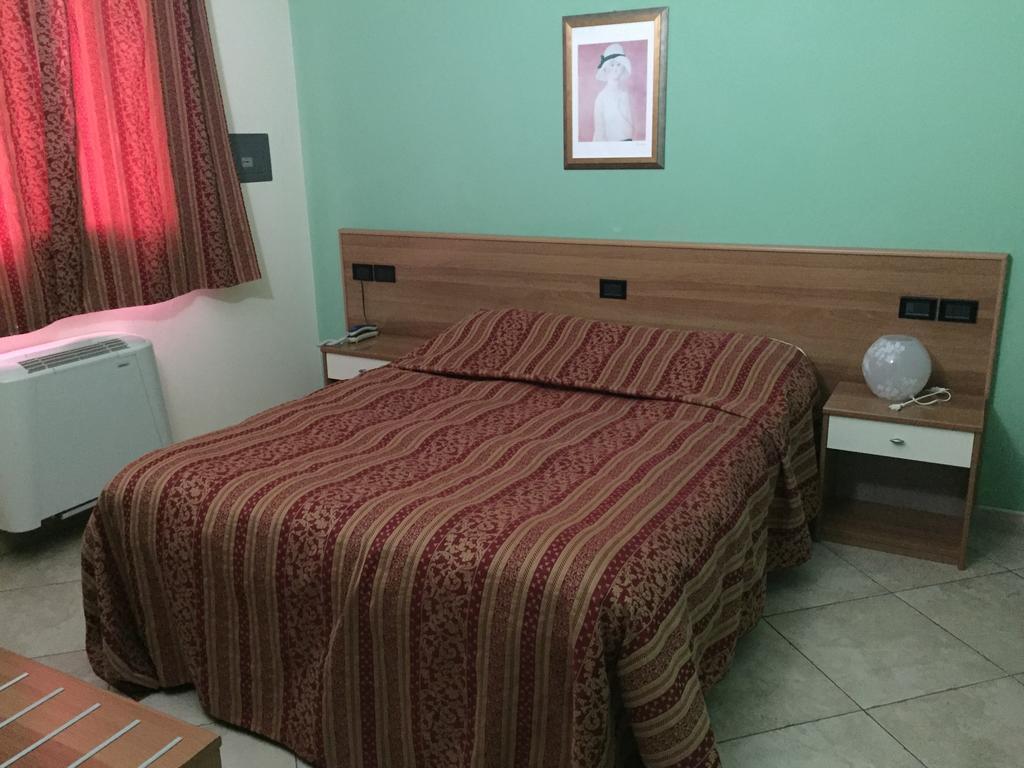 Hotel Le Corti Pitstop Φεράρα Εξωτερικό φωτογραφία