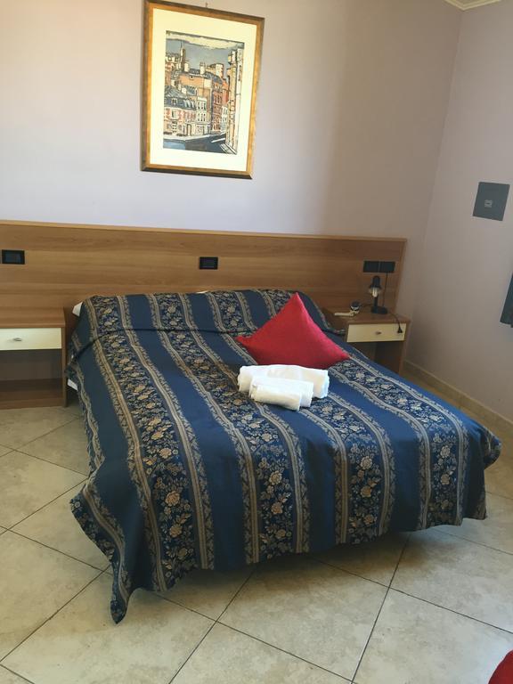 Hotel Le Corti Pitstop Φεράρα Εξωτερικό φωτογραφία